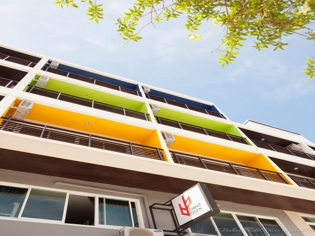 Hostal Bedbox And Patong